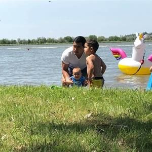 Meet your Posher, Elias